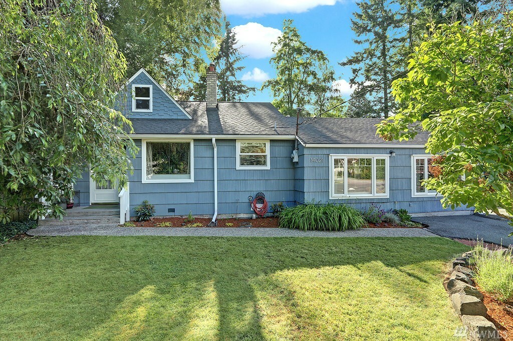 Property Photo:  14021 27th Ave NE  WA 98125 