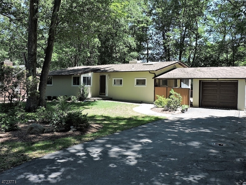 Property Photo:  79 Moraine Rd  NJ 07950 