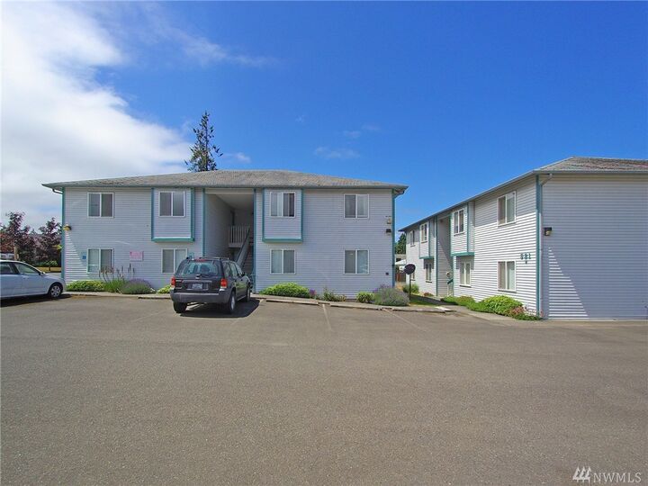 Property Photo: 517 W 8th St WA 98362