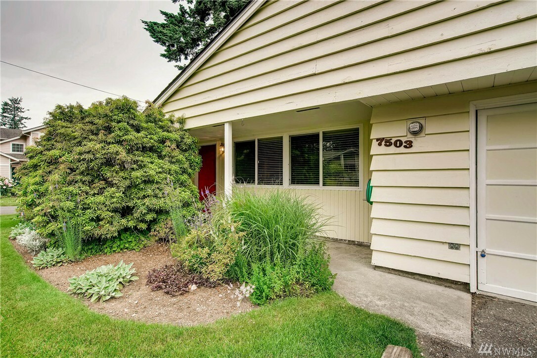 Property Photo:  7503 198th St SW  WA 98036 