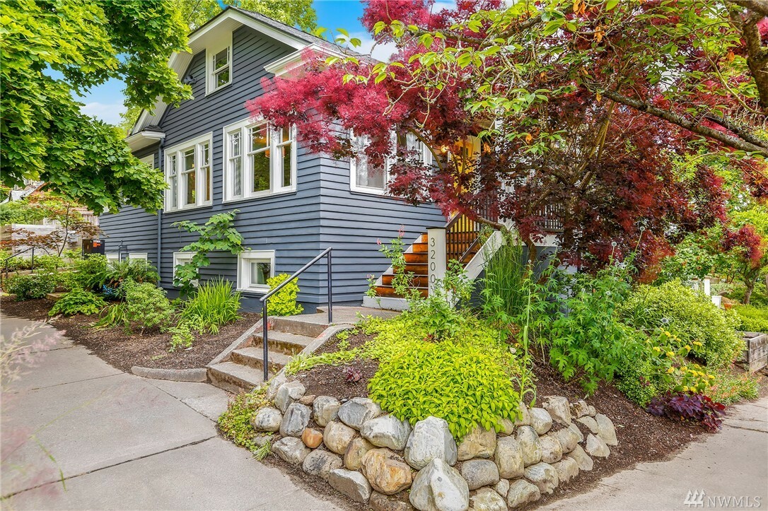 Property Photo: 3200 E Yesler Wy WA 98122