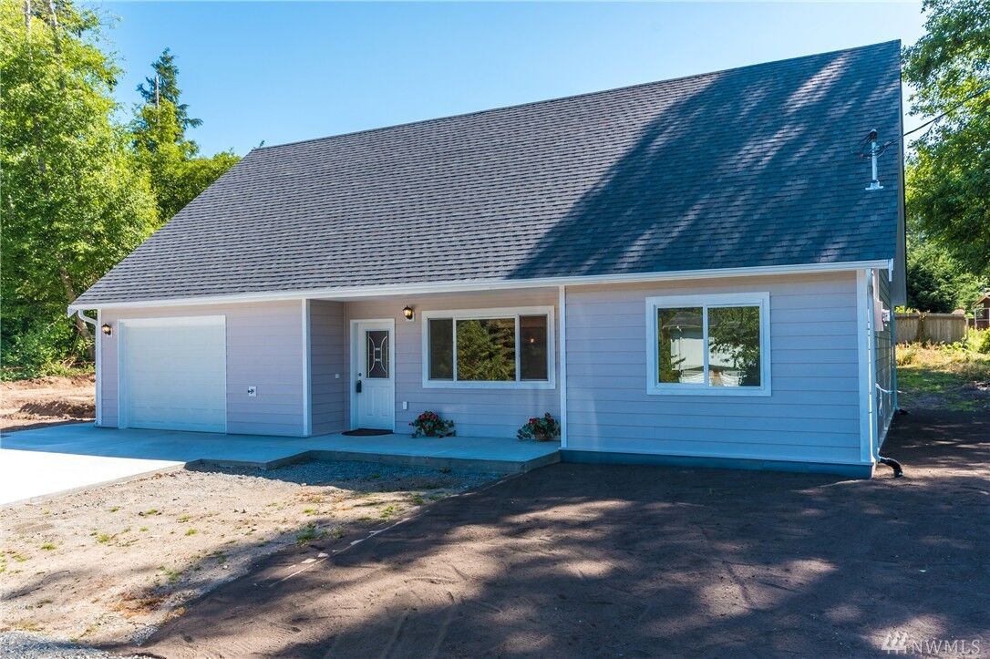 Property Photo: 1935 Virginia Ave WA 98239