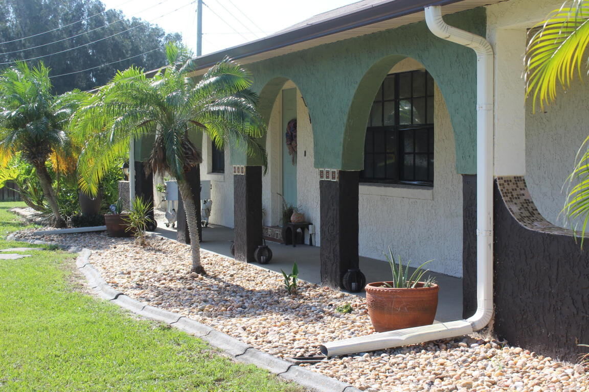 Property Photo: 595 Banana Blvd FL 32952
