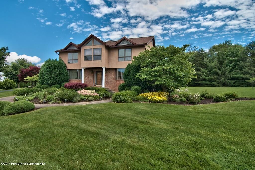 Property Photo: 1010 Lewis Lane PA 18411
