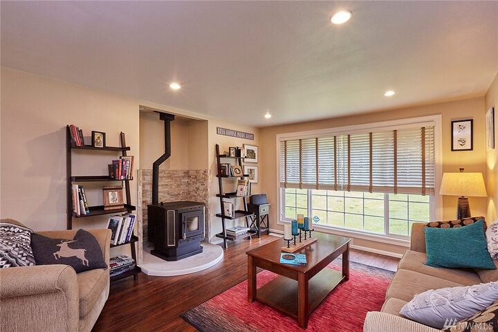 Property Photo:  3620  Westminster Drive SE  WA 98366 