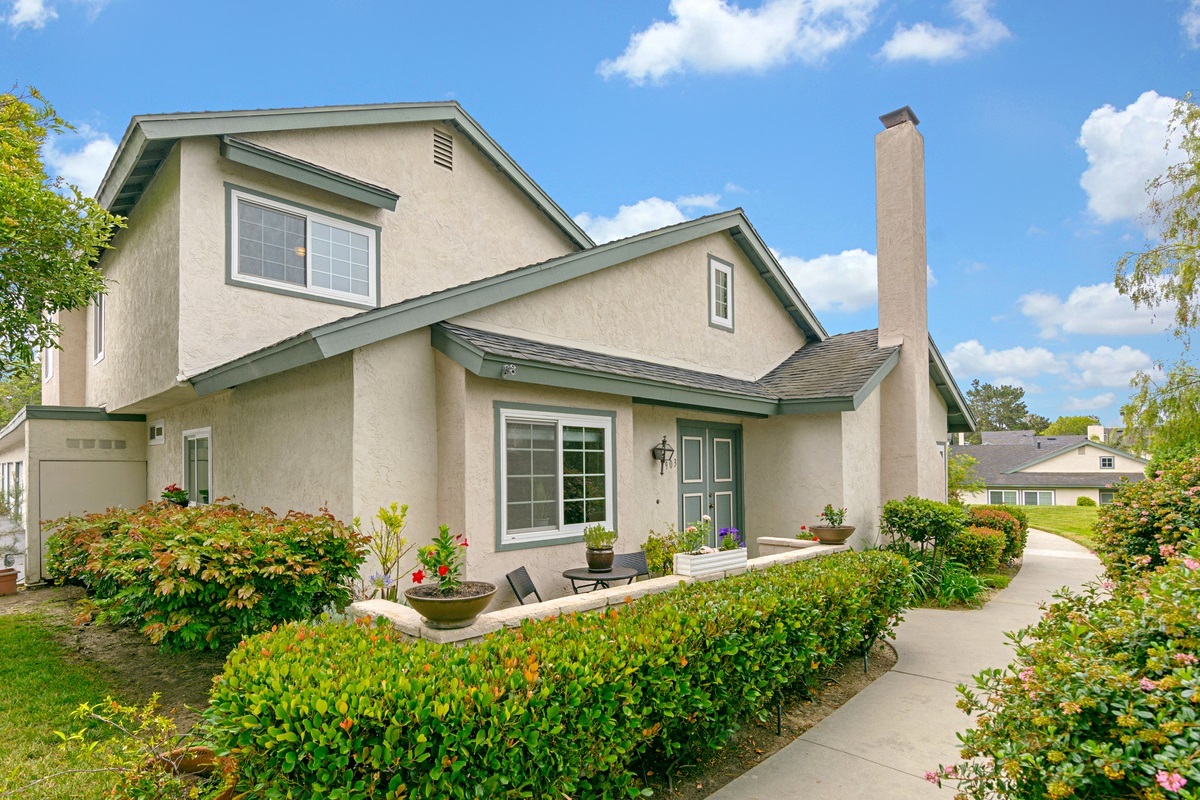 Property Photo: 1903 Country Grove Lane CA 92024