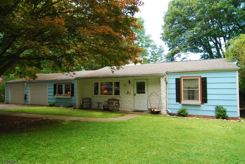 Property Photo:  138 Summit Rd  NJ 07871 