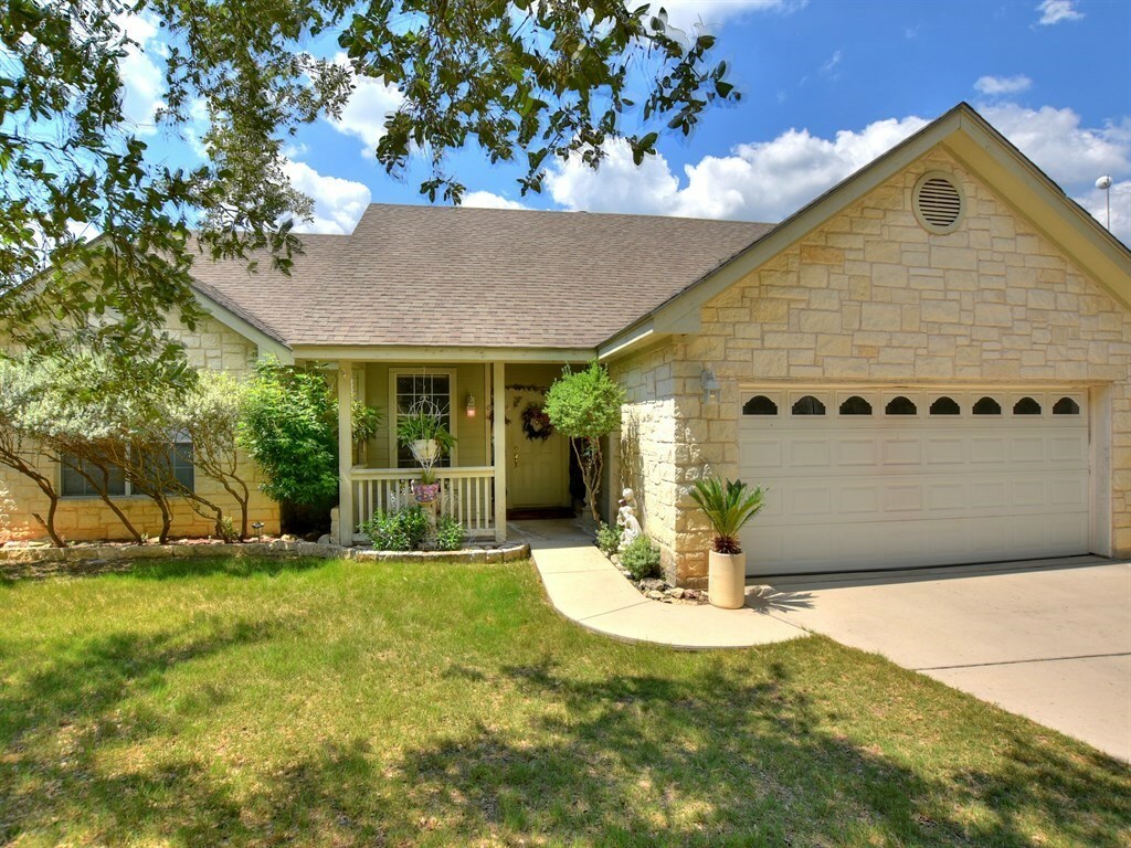 Property Photo:  8 Midland Street  TX 78676 