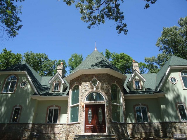Property Photo: 673 Glendale Rd NJ 07417