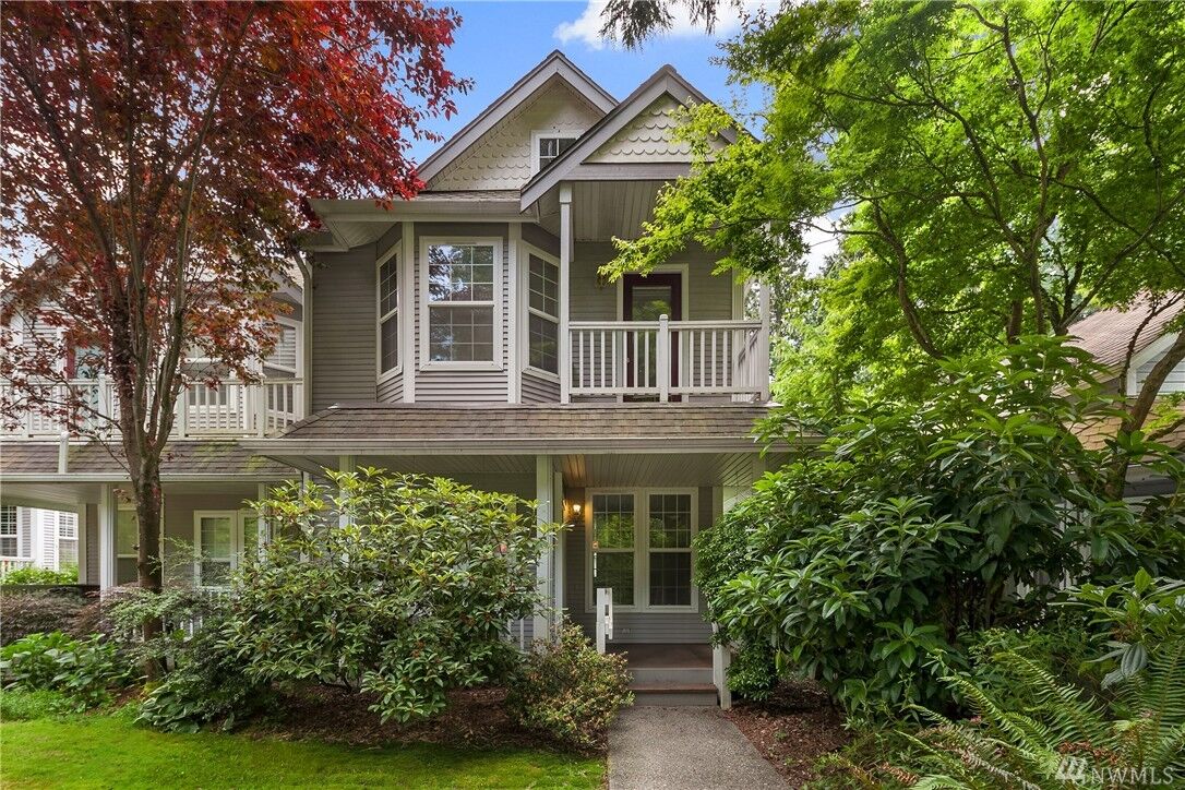 Property Photo:  567 NE Alder Street 567B  WA 98027 