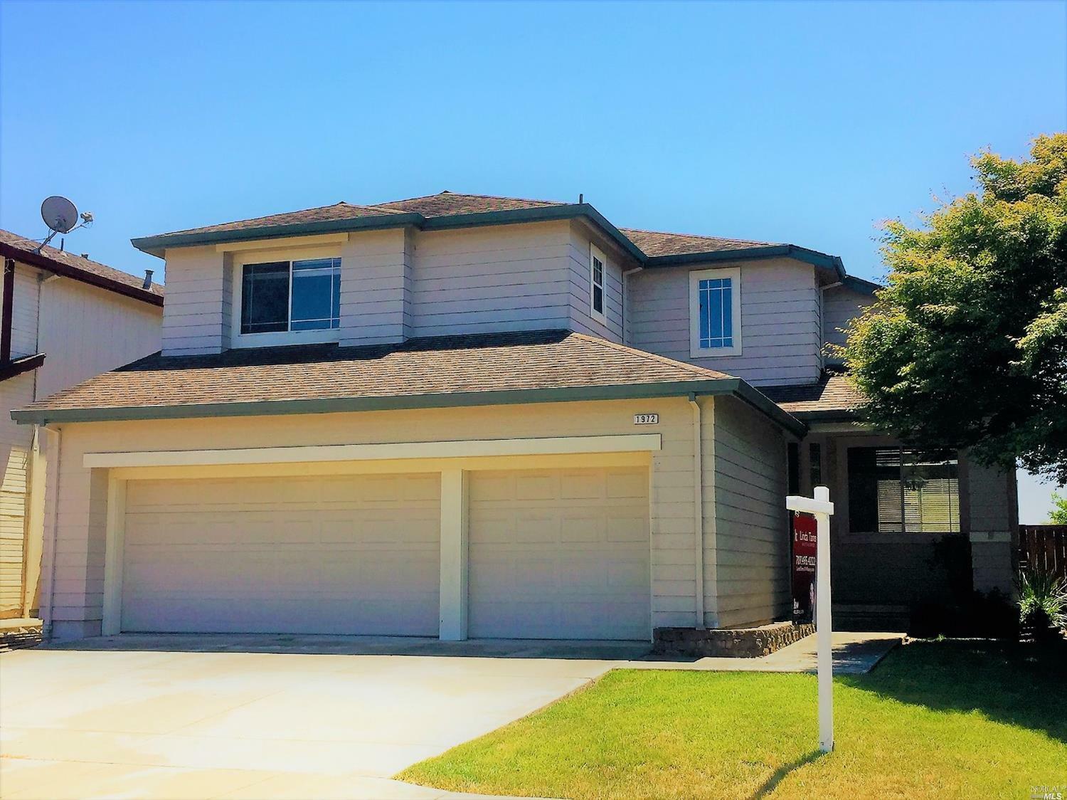 Property Photo:  1972 Yellow Rose Lane  CA 95407 