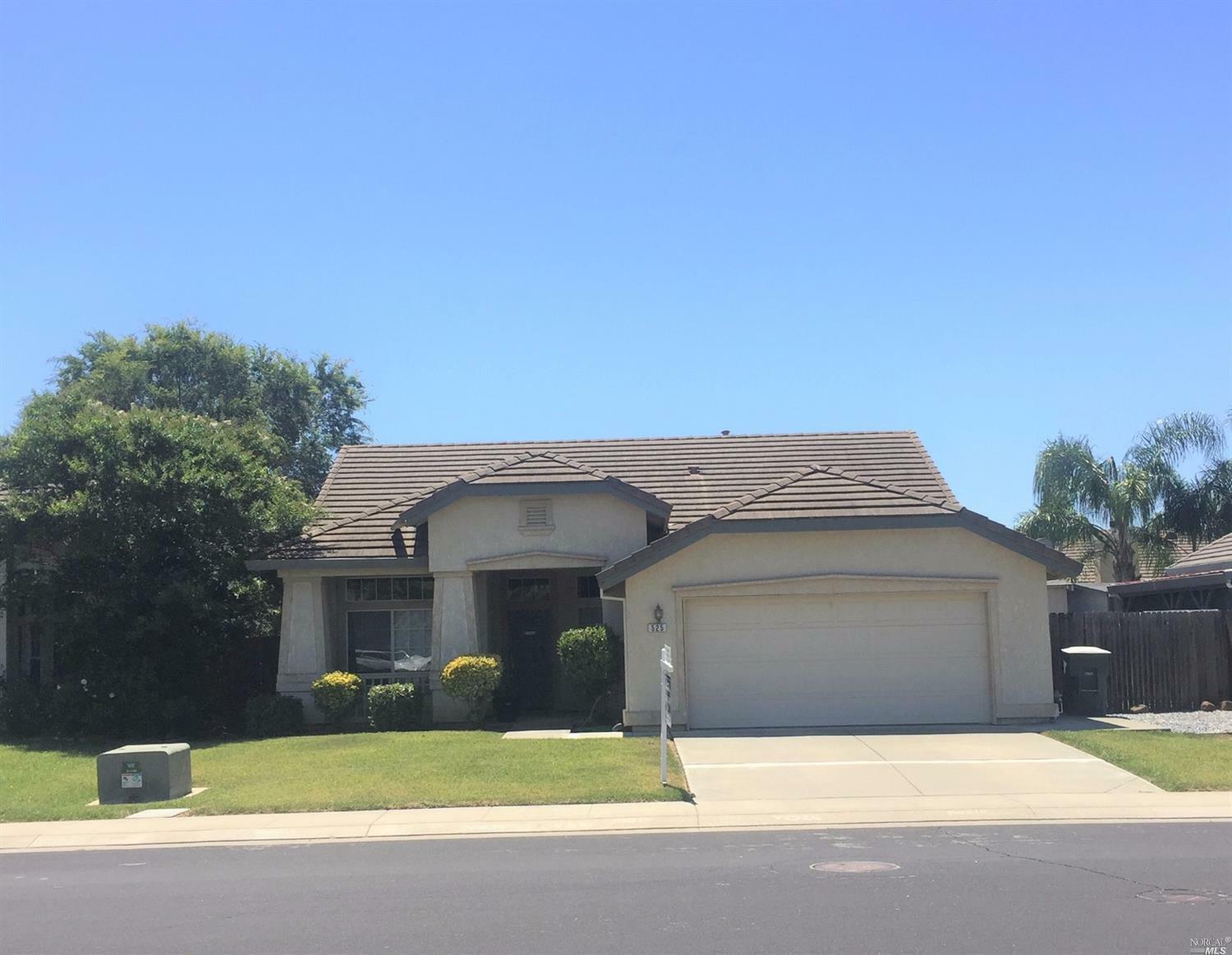 525 Schooner Ridge Drive  Dixon CA 95620 photo