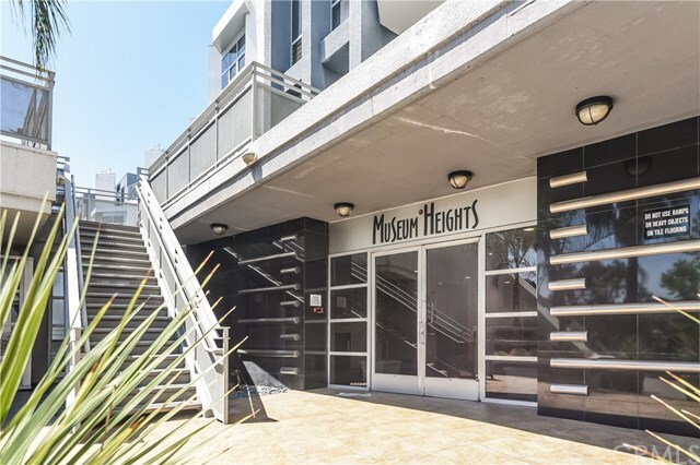 Property Photo: 171 N Church Lane 204 CA 90049