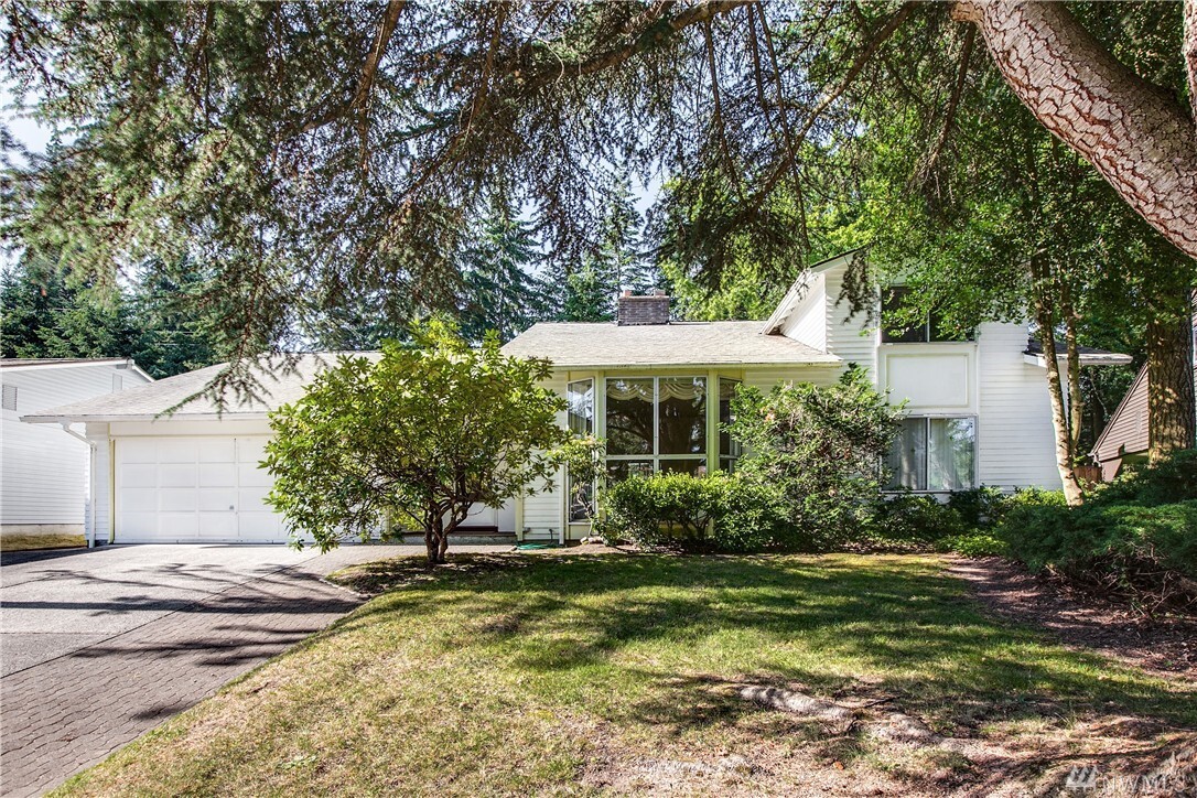 Property Photo: 16857 NE 24th Place WA 98008