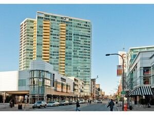 Property Photo:  1720 Maple Avenue 406  IL 60201 