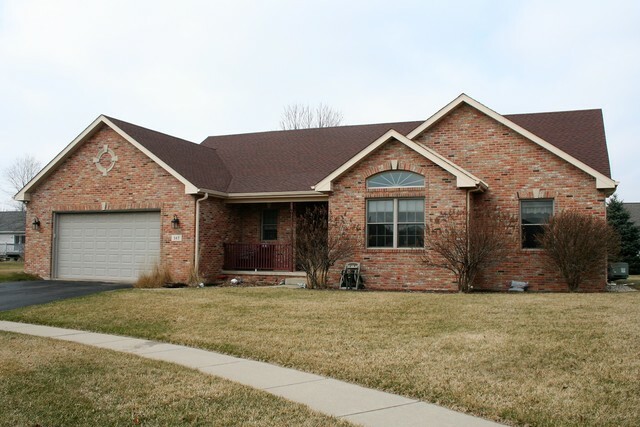 Property Photo:  167 Abbey Lane  IL 60178 