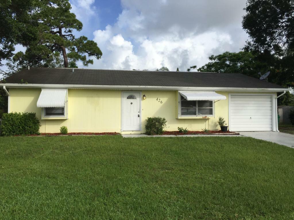 Property Photo:  426 NE Donita Court  FL 34983 