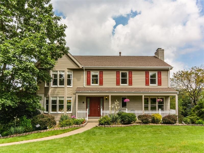 Property Photo:  297 Highvue Cir  PA 15090 