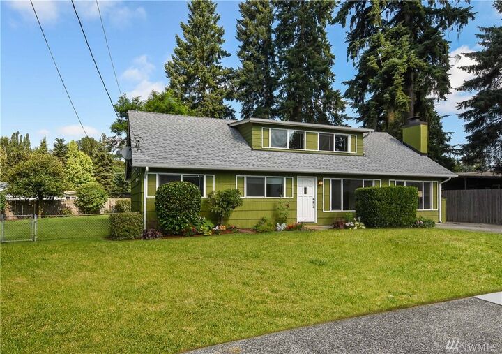 Property Photo:  16029 123rd Place SE  WA 98058 