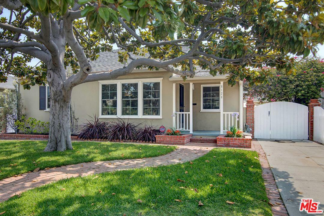 Property Photo:  8128 Airlane Ave  CA 90045 