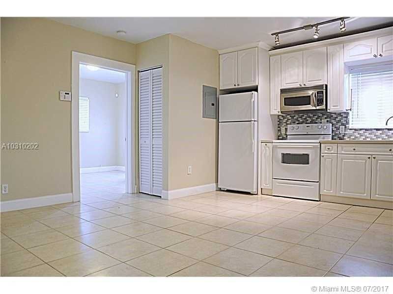 Property Photo:  3071 SW 27th Ave 16  FL 33133 