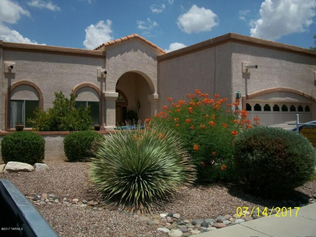 Property Photo:  1372 W Cactus Moon Place  AZ 85737 