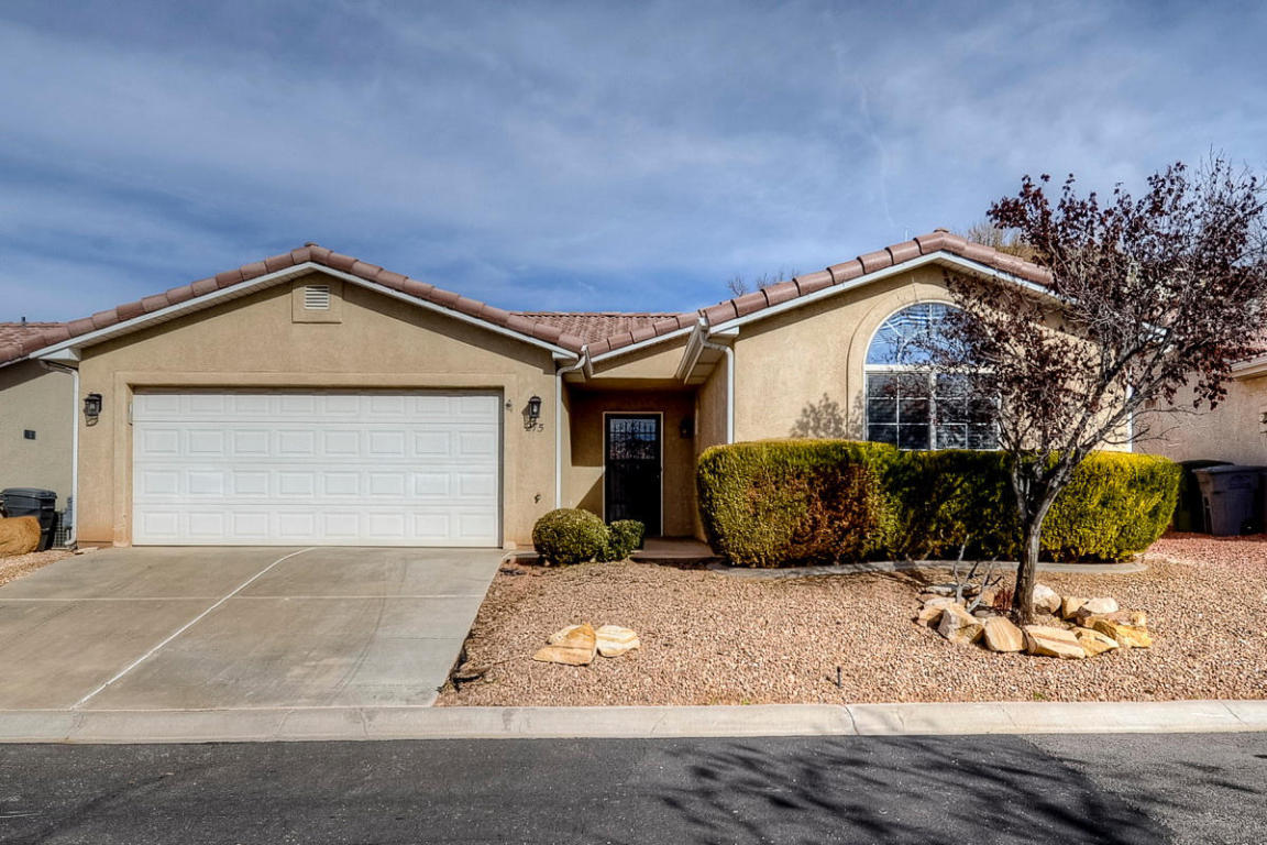 Property Photo: 275 E Arrowweed Way UT 84780