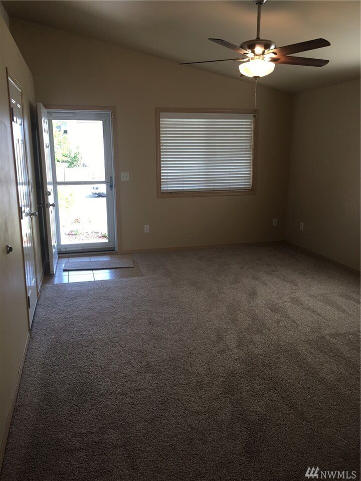 Property Photo: 7480 Clamdigger Dr WA 98230