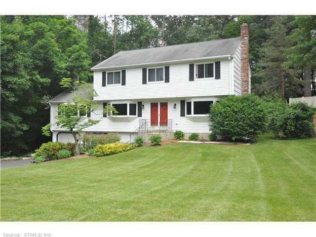 Property Photo:  3 Old Barge Road  CT 06070 