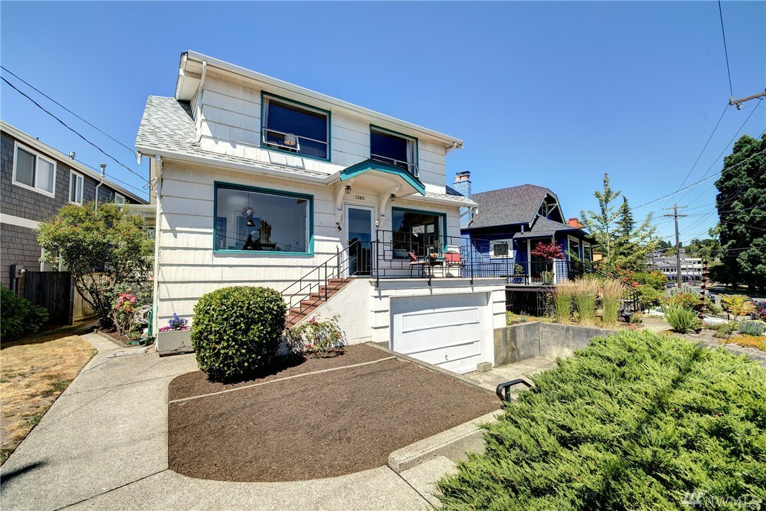 Property Photo:  1340 N 77th St  WA 98103 