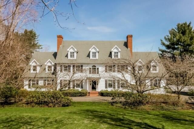 Property Photo: 1040 Sturges Highway CT 06824