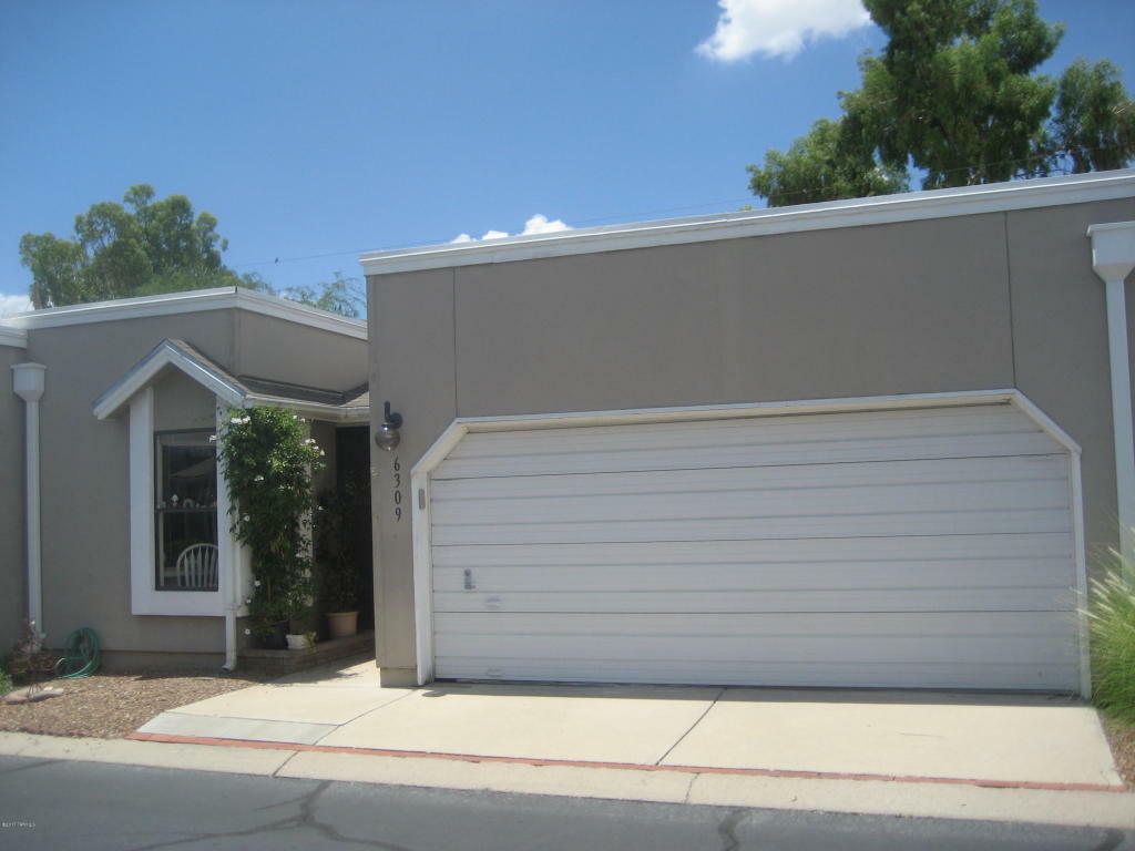 Property Photo: 6309 N Willowbrook Drive AZ 85704