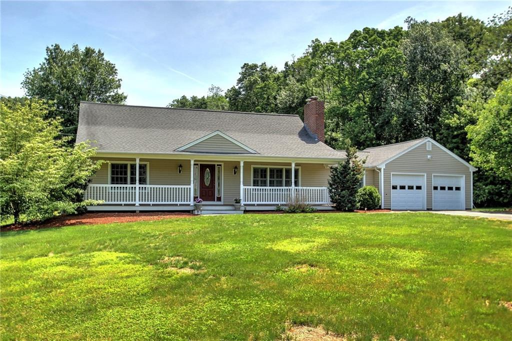 Property Photo:  26 Apple Tree Lane  CT 06525 