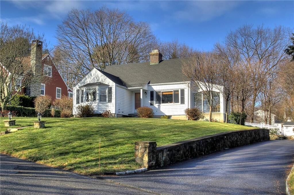 Property Photo:  31 Windy Ridge  CT 06611 