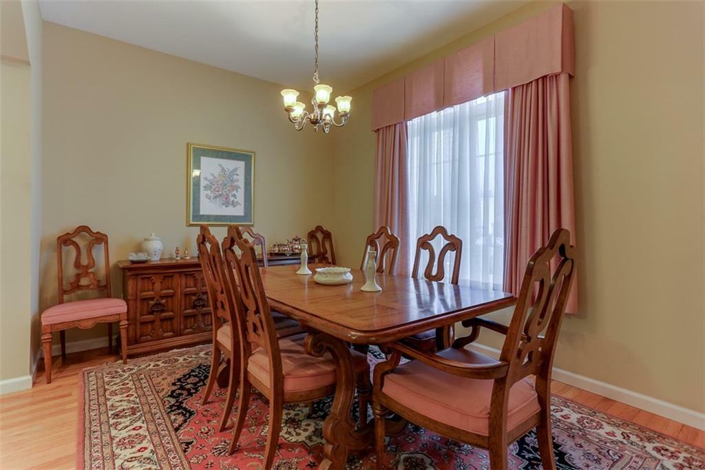 Property Photo: 17 Partridge Run 17 CT 06082
