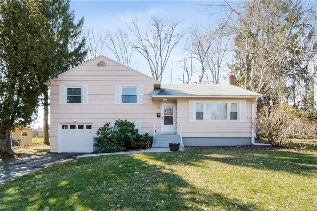 Property Photo:  16 Brentwood Drive  CT 06002 