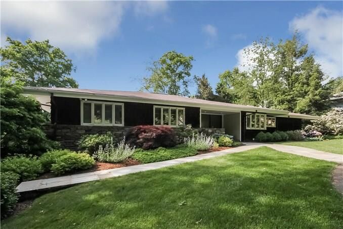 Property Photo:  70 Golfview Terrace  CT 06825