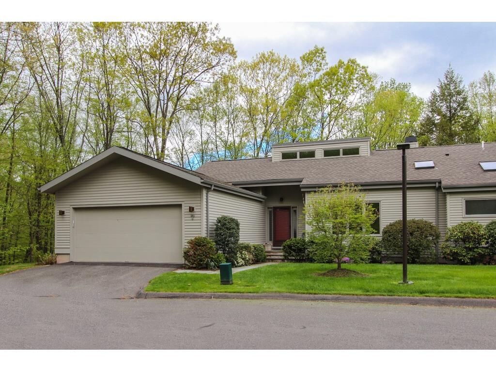Property Photo:  7 Shirecrest 7  CT 06001 