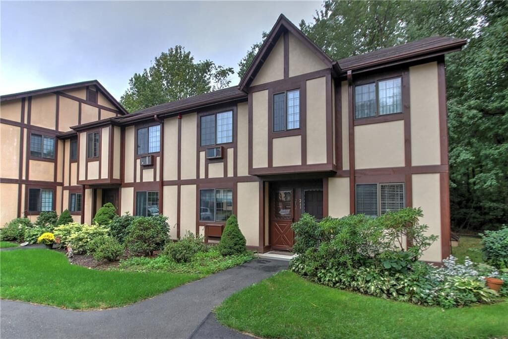 Property Photo: 211 Foxwood Lane 211 CT 06461