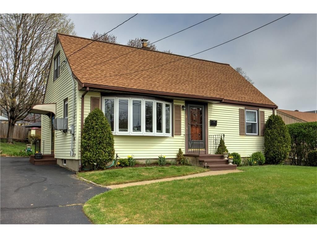 Property Photo:  76 Kent Street  CT 06461 