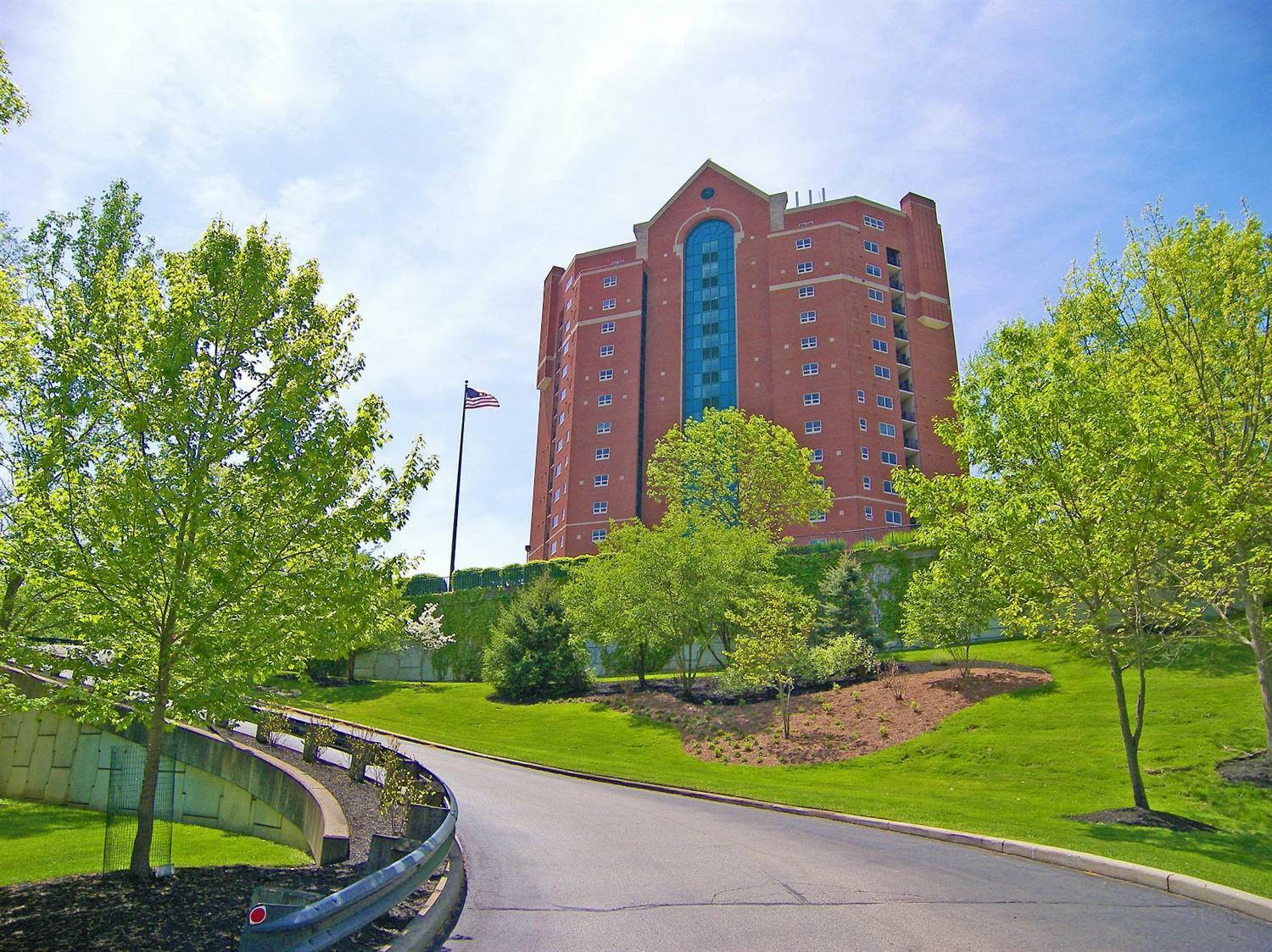 Property Photo: 3435 Golden Avenue 201 OH 45226