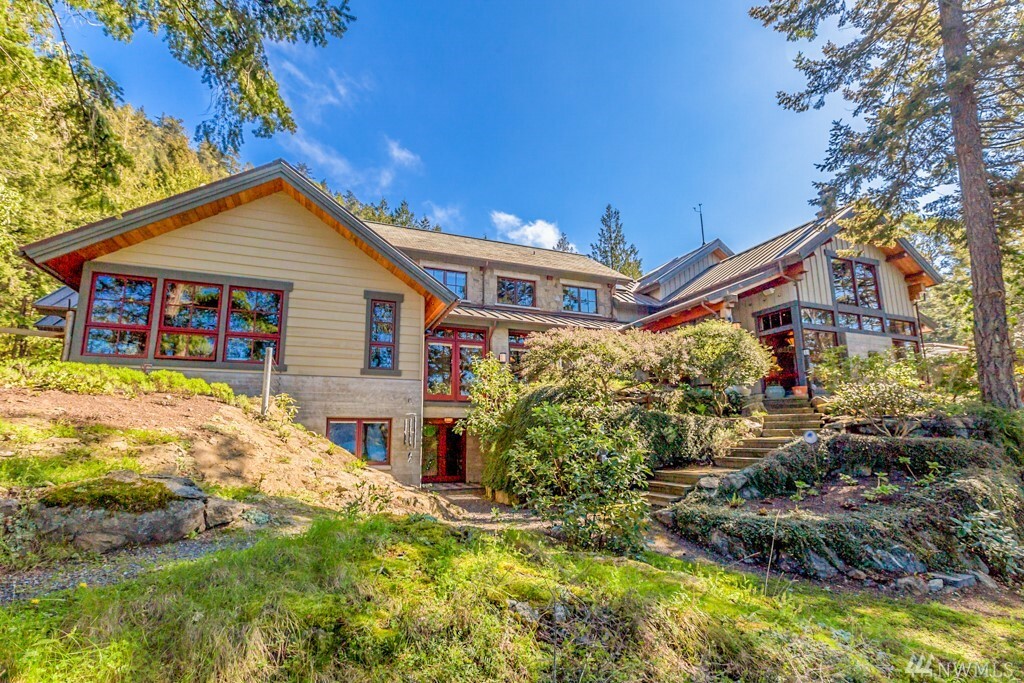 Property Photo:  512 Catspaw Lane  WA 98245 