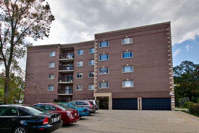 Property Photo:  1649 Ashland Avenue 501  IL 60016