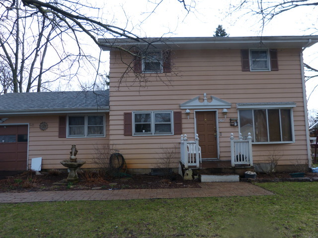 Property Photo:  567 Oakland Street  IL 60538 