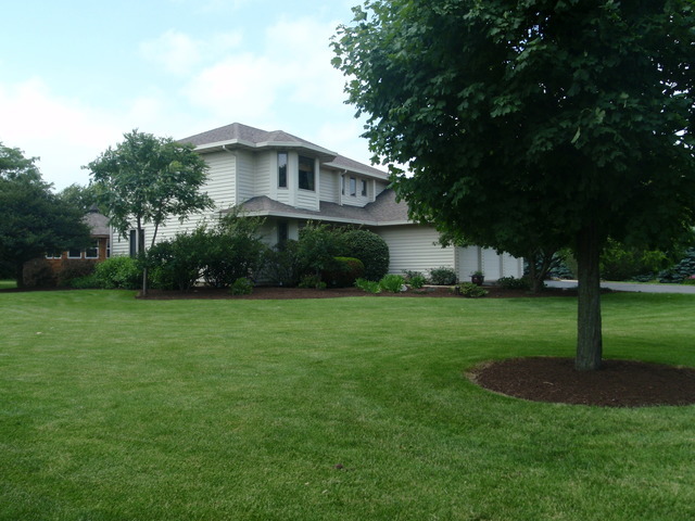 Property Photo:  6N130 Prairie Valley Drive N  IL 60175 