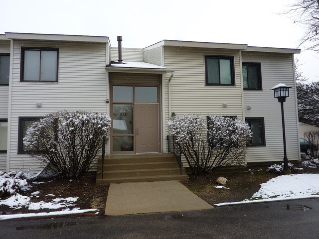 Property Photo:  935 Commonwealth Court 2  IL 60061 