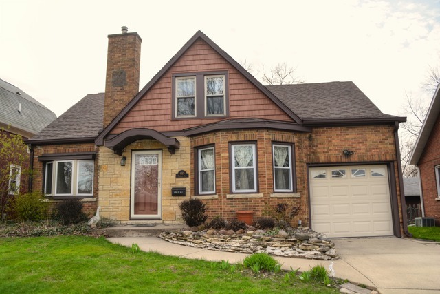 Property Photo:  485 S Winfield Avenue  IL 60901 