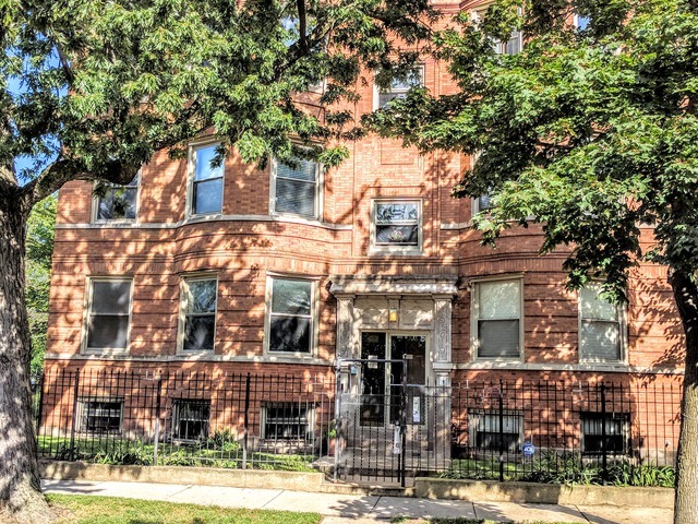 Property Photo:  4023 S Calumet Avenue 1N  IL 60653 