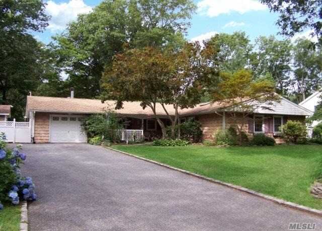 40 Spencer Lane  Stony Brook NY 11790 photo