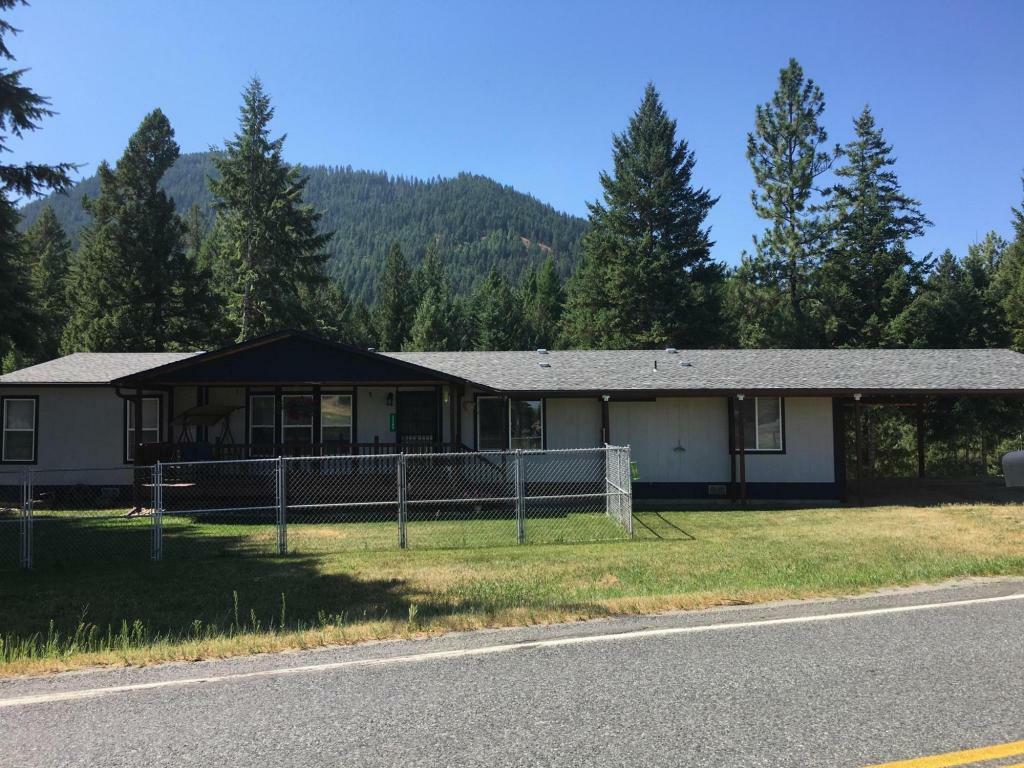 Property Photo:  2269 Marble Valley Basin Rd  WA 99101 